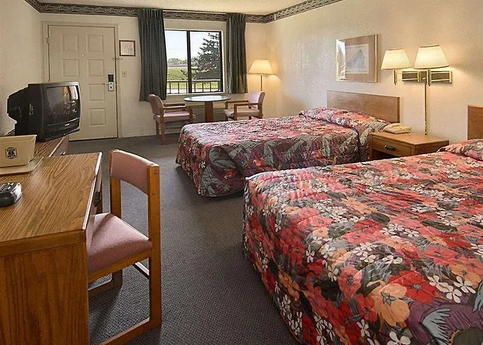 Travelodge By Wyndham Hotel 2*