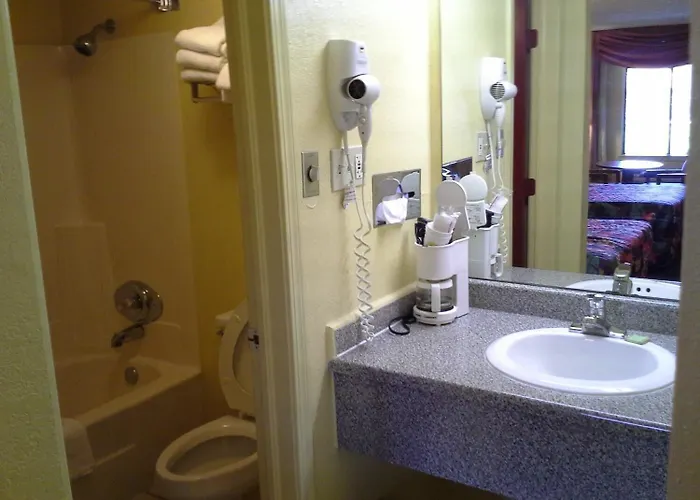 Hotel Travelodge By Wyndham Tulsa