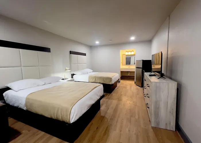 Travelodge By Wyndham Hotel Tulsa
