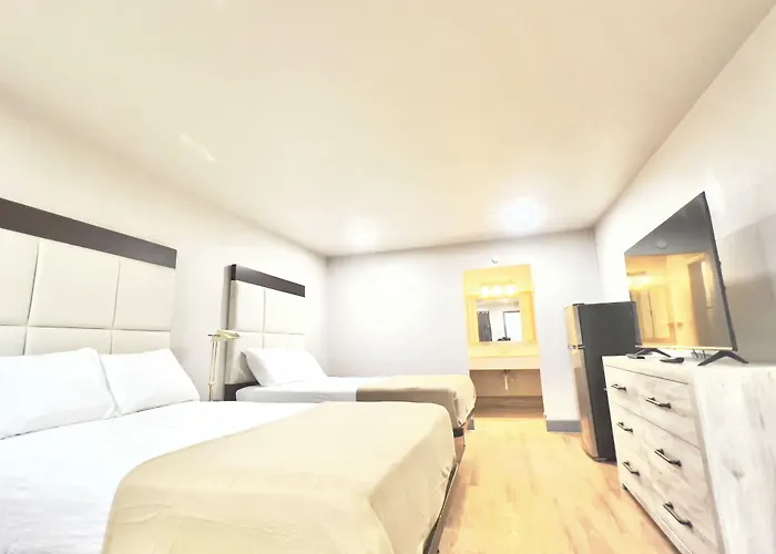 Travelodge By Wyndham Tulsa